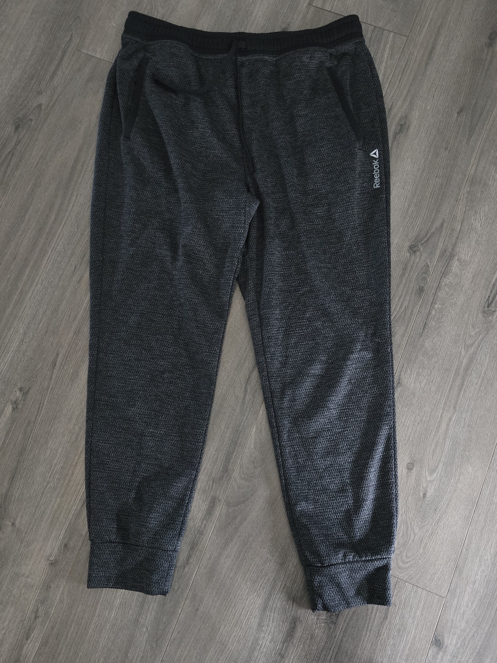 Reebok Men's XL Charcoal Heather Gray Tech Knit Tapered Cuffed Joggers Pants